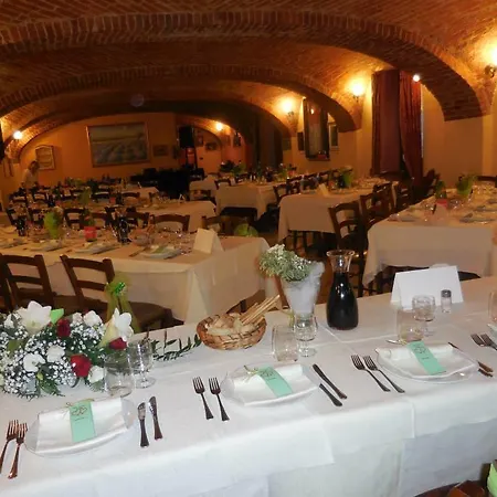 Agriturismo Cascina Argentera Farm stay *